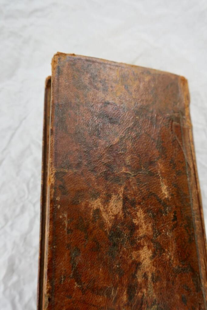 livre des comptes-faits, Où l’on trouve 1787. 70 x 120 mm.