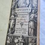 Seltene Miniaturausgabe des Apuleius von 1624 mit allegorischer Radierung