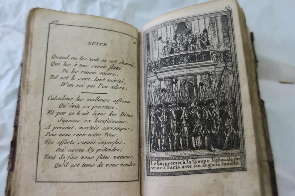 Mini révolution Époques les plus intéressantes Révolutions de Paris ou le Triomp