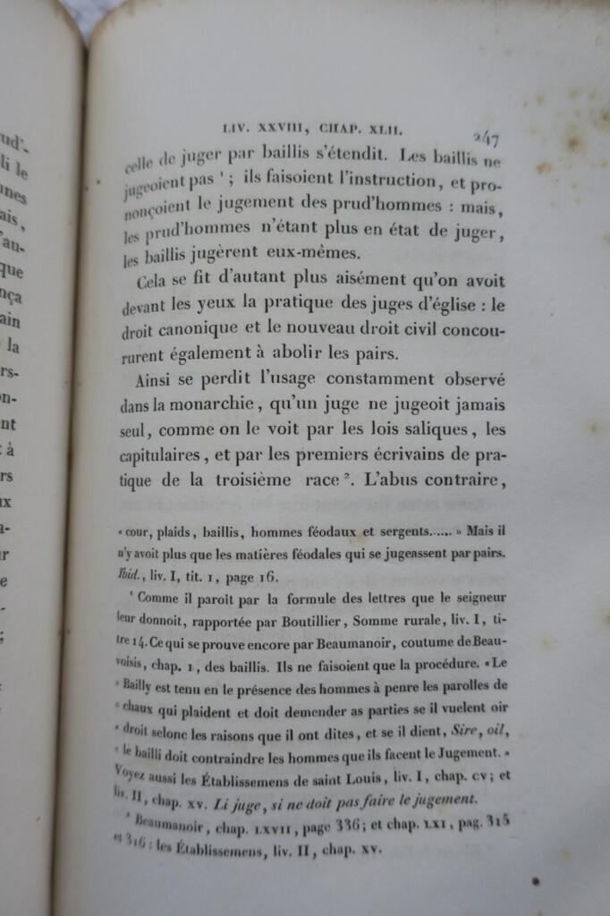 Essays über die Werke von Montesquieu