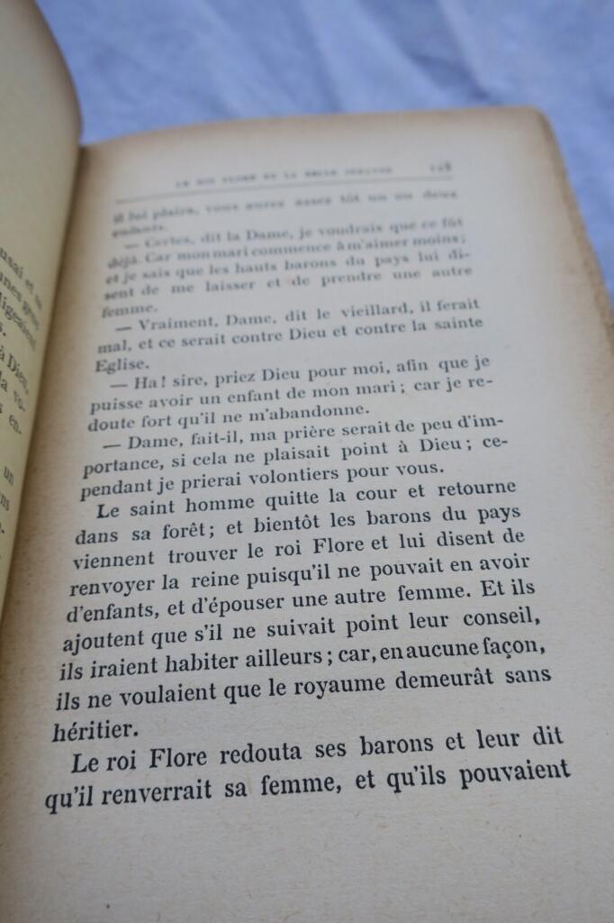 古きフランスの物語 - 署名入り初版本