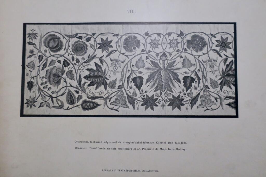 ornements remarquables de l’exposition hongroise industrielle des ouvrages de…