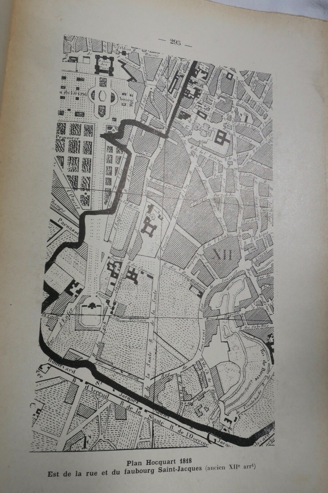 从塞纳河到大学城:圣雅克区 – Image 4