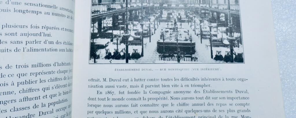 Paris LA VILLE LUMIERE. Anecdotes et documents historiques, ethnographiques 1909