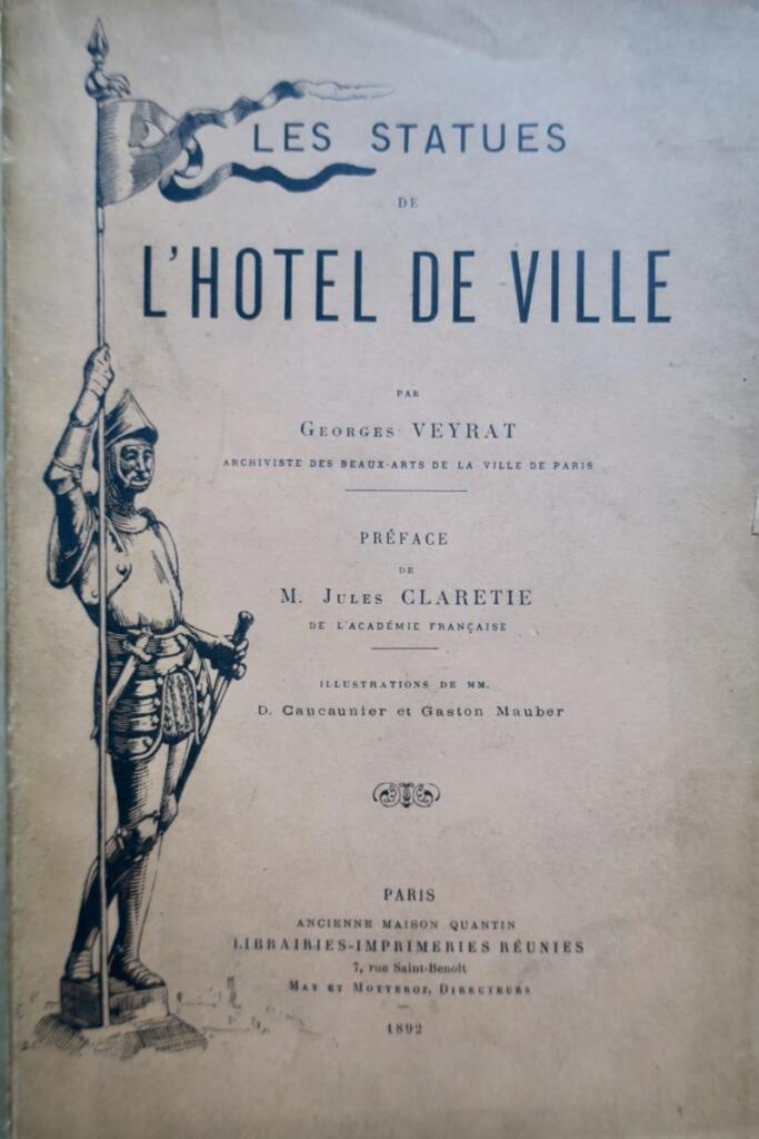 Die Statuen des Pariser Rathauses