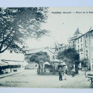 Pezenas place de la république