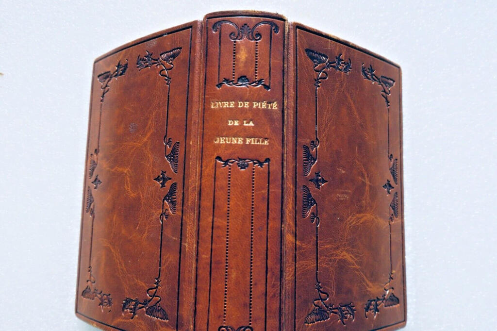 Piety book for schoolgirl and family life