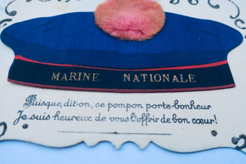 Pompon PORTE-BONHEUR bachot carte festonnée