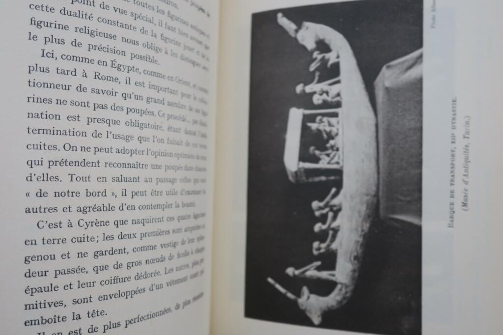 Antike Puppen: Geschichte, Mode und Puppenspiel