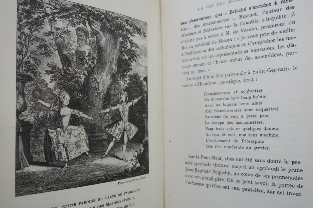 Antike Puppen: Geschichte, Mode und Puppenspiel