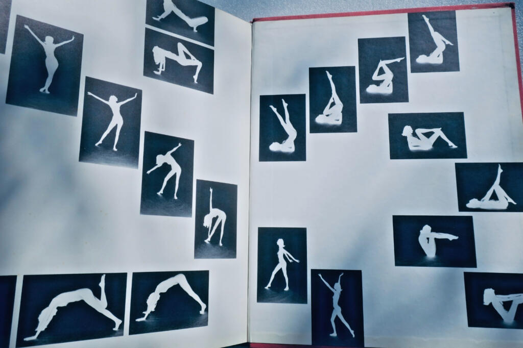 Rawlings' 1967 Planète Model Book