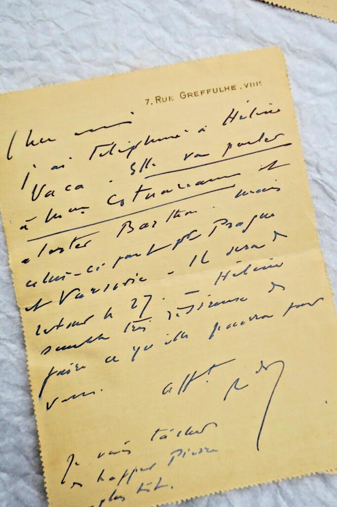 Autograph letters and cards from Renaldo Hahn