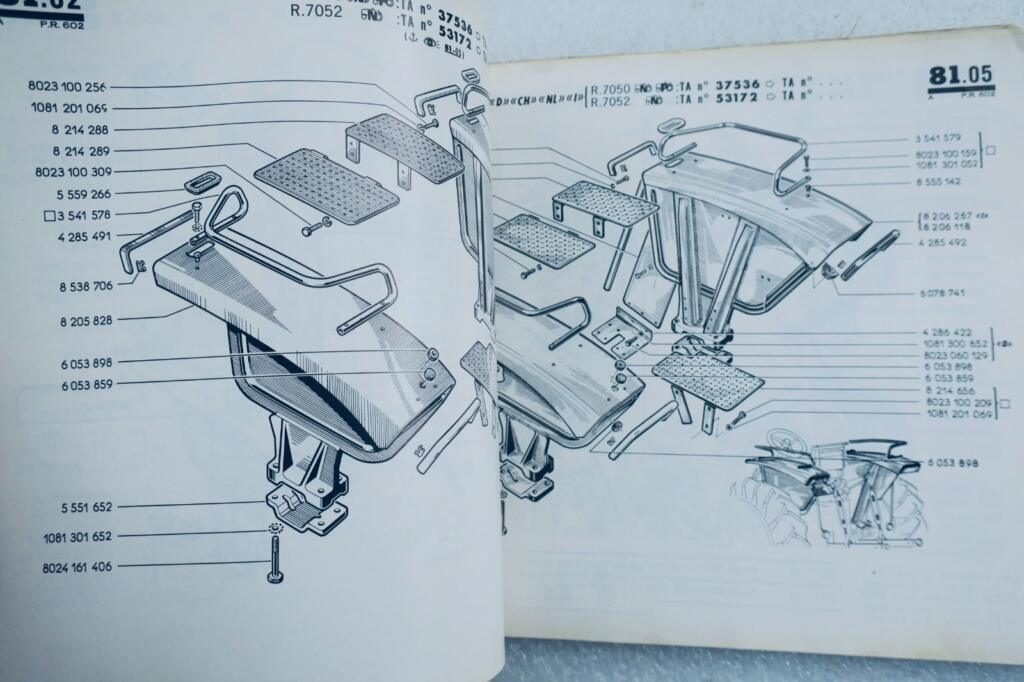 Renault Motoculture Catalogue pièces rechanges détachées R 7050 P.R. 602