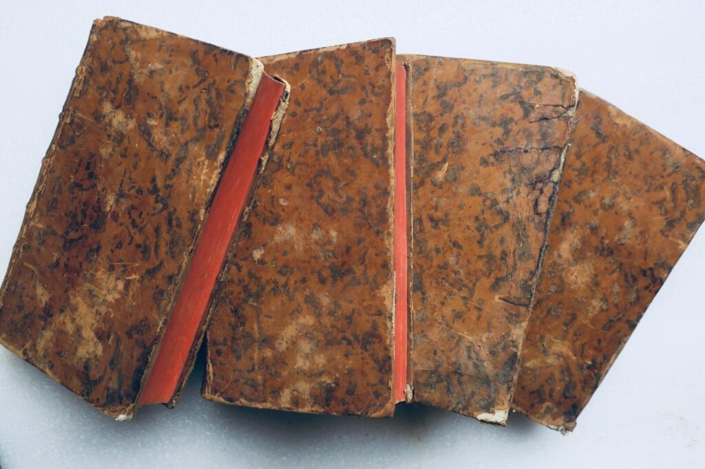 English Letters and the Story of Grandisson
