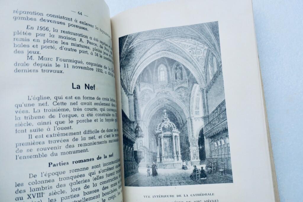 Tarbes Cathedral illustrated guide and souvenir