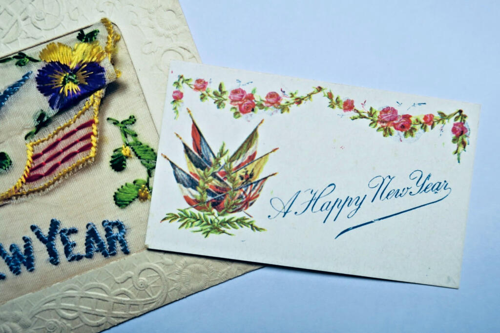 Charming embroidered pouch for notes