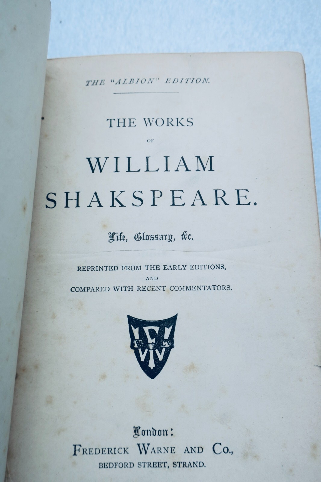 Shakespeare’s Complete Works in Fine Leather Binding – Image 3