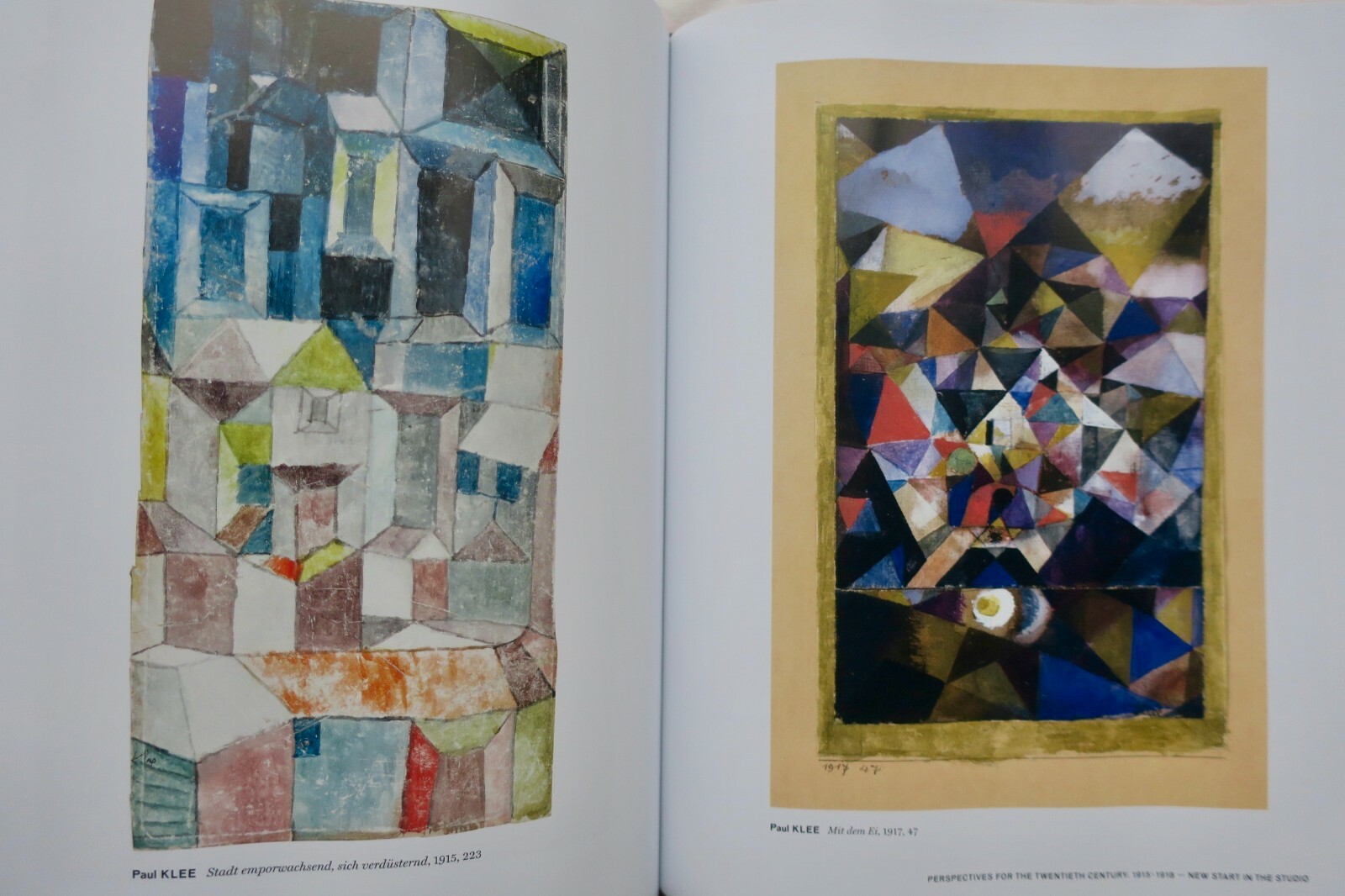 Exhibition catalog on avant-gardes at war - Image 8
