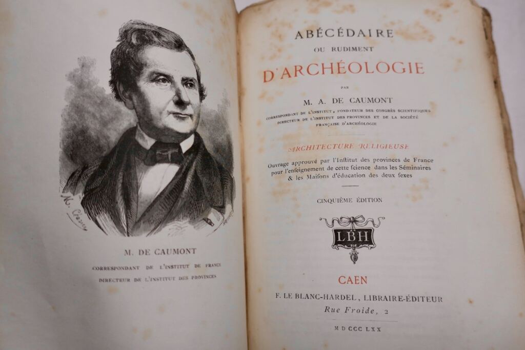 Caumont's Archaeology Primer on Civil & Military Architecture