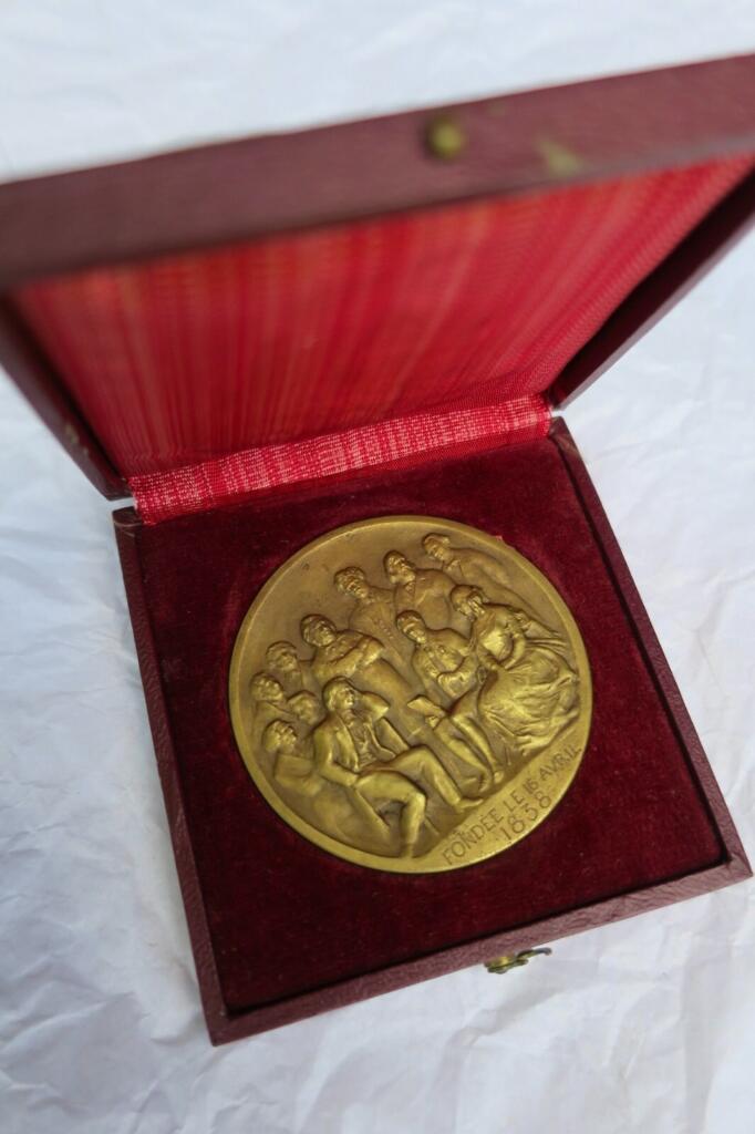 Bronzemedaille von Académicien F. Gregh
