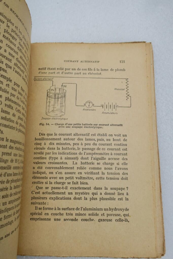 ACCUMULATEURS ELECTRIQUES – COMMENT ILS SONT FAITS COMMENT ON RECHARGE 1929