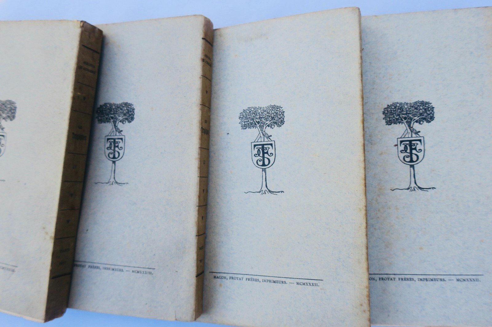 Critical Edition of Agrippa's Tragedies<span class="lla-card-orig-wrap"><span class="lla-card-orig">❦ AGRIPPA D’AUBIGNE. Les Tragiques. Edition critique… 1933</span></span> - La Librairie Antique