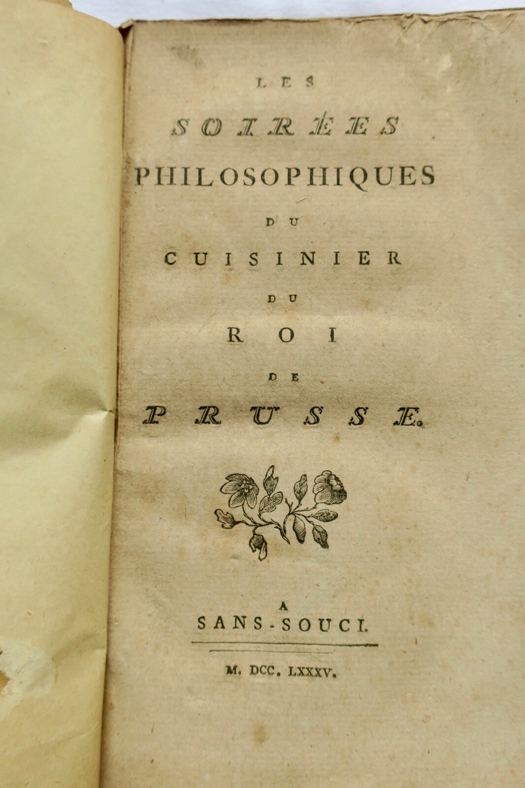 Philosophische Abende am Hof des Preußenkönigs<span class="lla-card-orig-wrap"><span class="lla-card-orig">❦ Allemagne Les Soirées Philosophiques du Cuisinier du Roi de Prusse 1785</span></span> - La Librairie Antique