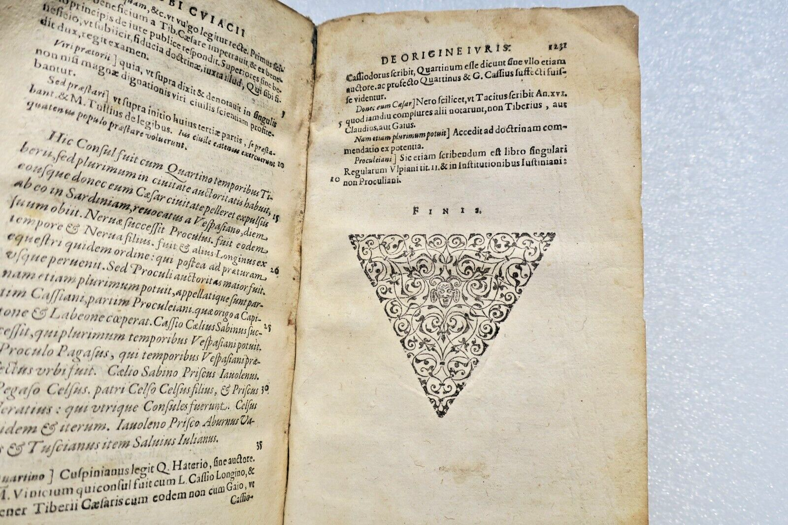ancien CUJAS Iacobi CUIACII praeclarissimi observationum et emendationum 1591 – Image 9