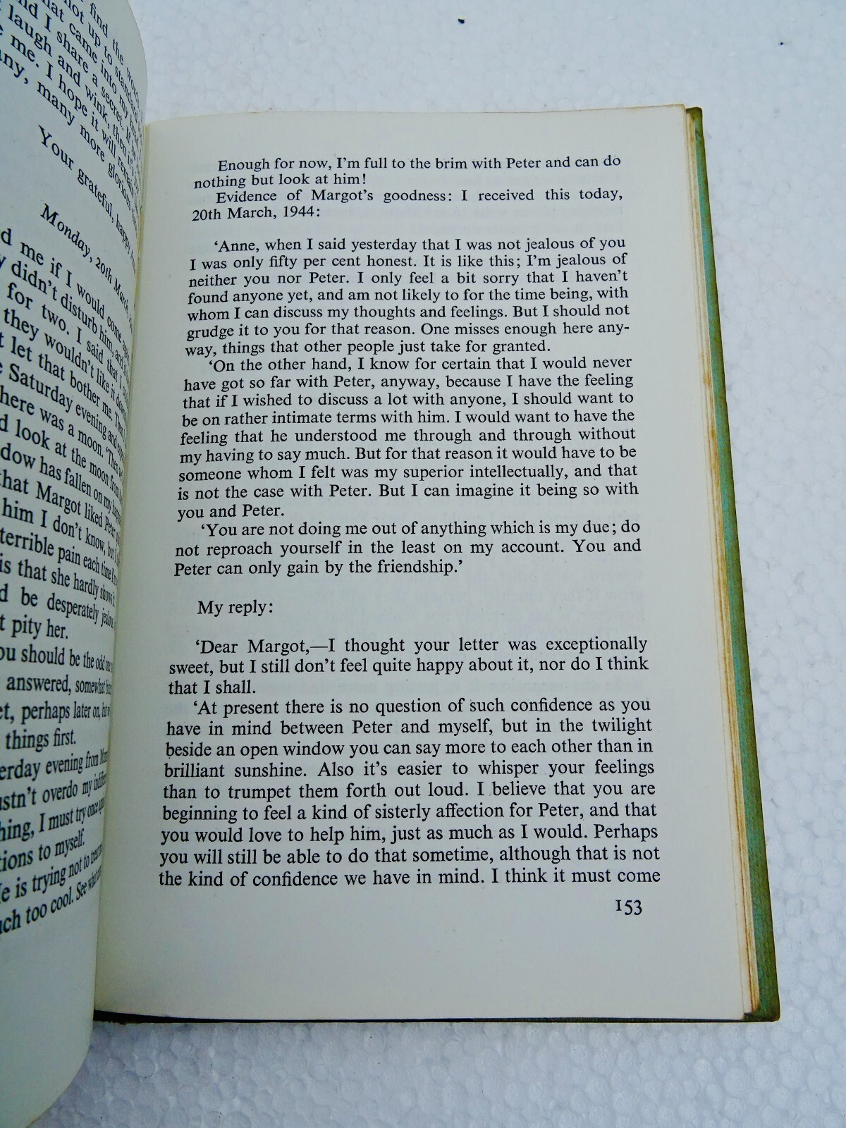 Memoir of a young girl's life<span class="lla-card-orig-wrap"><span class="lla-card-orig">❦ Anne Frank The Diary of Anne Frank 1958</span></span> - La Librairie Antique