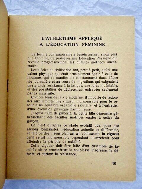 Einführung in die Leichtathletik für Jugendliche<span class="lla-card-orig-wrap"><span class="lla-card-orig">❦ athlétisme -l’initiation à l’athlétisme des enfants et des jeunes filles</span></span> - La Librairie Antique
