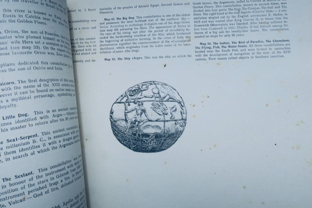 ATLAS DU CIEL ÉTOILÉ 1981 EN LANGUE RUSSE