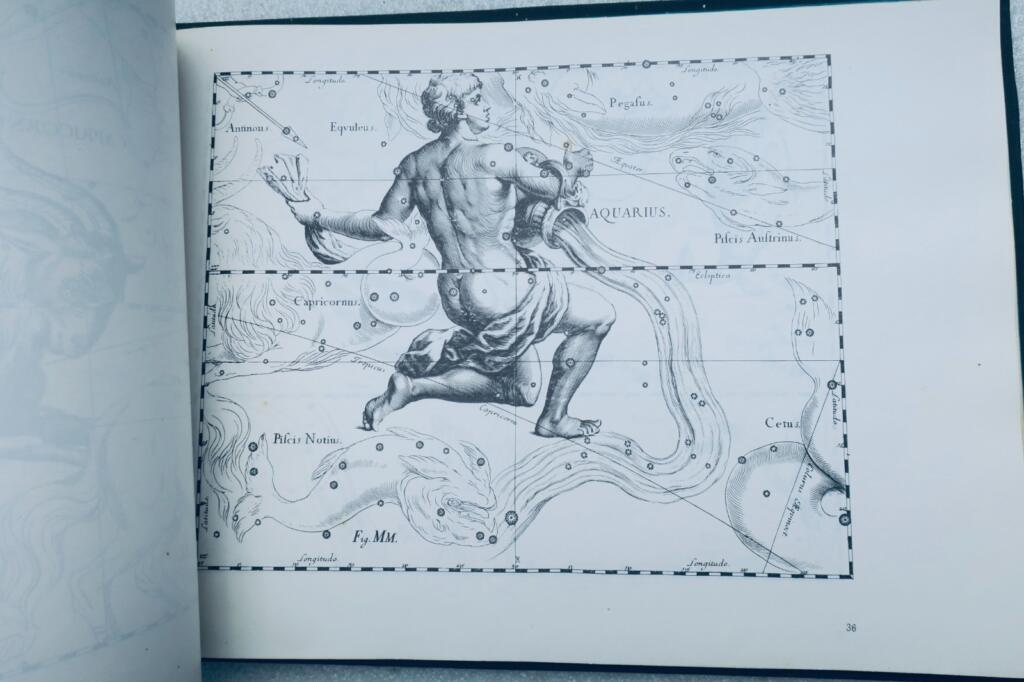ATLAS DU CIEL ÉTOILÉ 1981 EN LANGUE RUSSE