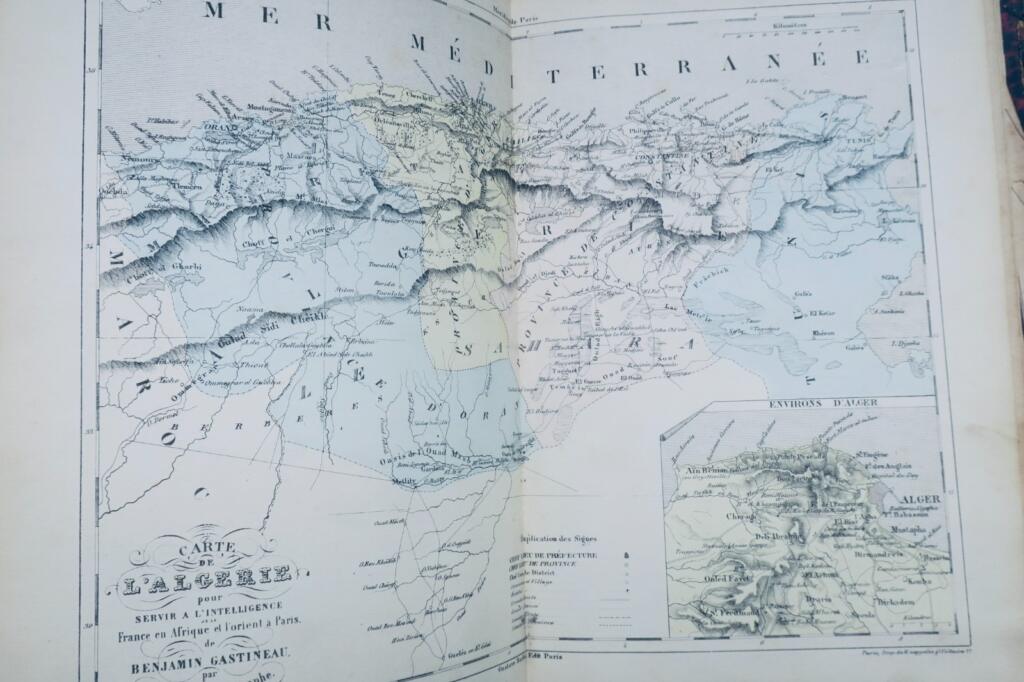 Illustrierter Atlas von Frankreich mit 92 Karten