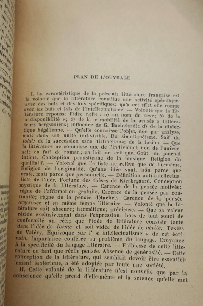Erforschung des Triumphes der reinen Literatur