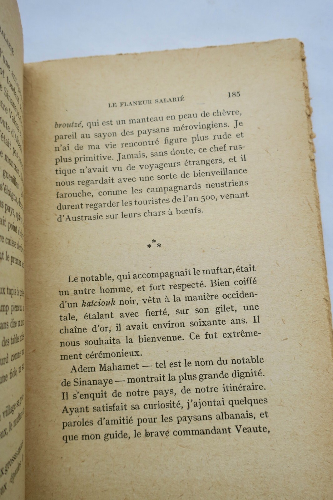 领薪的漫游者<span class="lla-card-orig-wrap"><span class="lla-card-orig">❦ BERAUD HENRI LE FLANEUR SALARIE</span></span> - La Librairie Antique