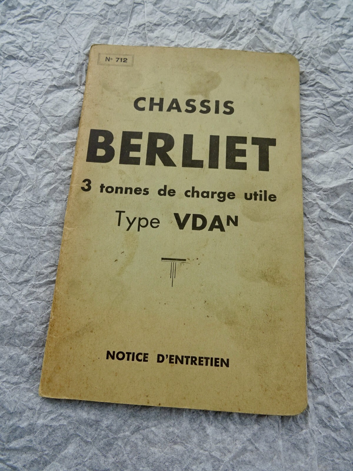 Maintenance Guide for Berliet Chassis<span class="lla-card-orig-wrap"><span class="lla-card-orig">❦ Berliet chassis berliet 3 tonnes de charge utile Type VDAn Notice d’entretien</span></span> - La Librairie Antique
