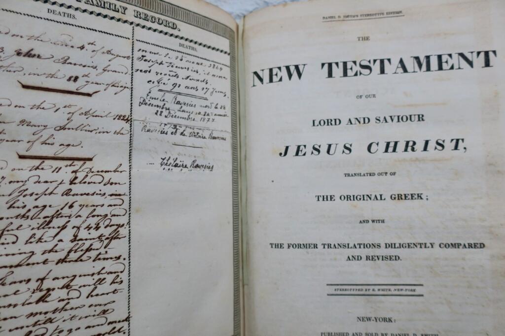 Illustrated Bible with Old and New Testaments