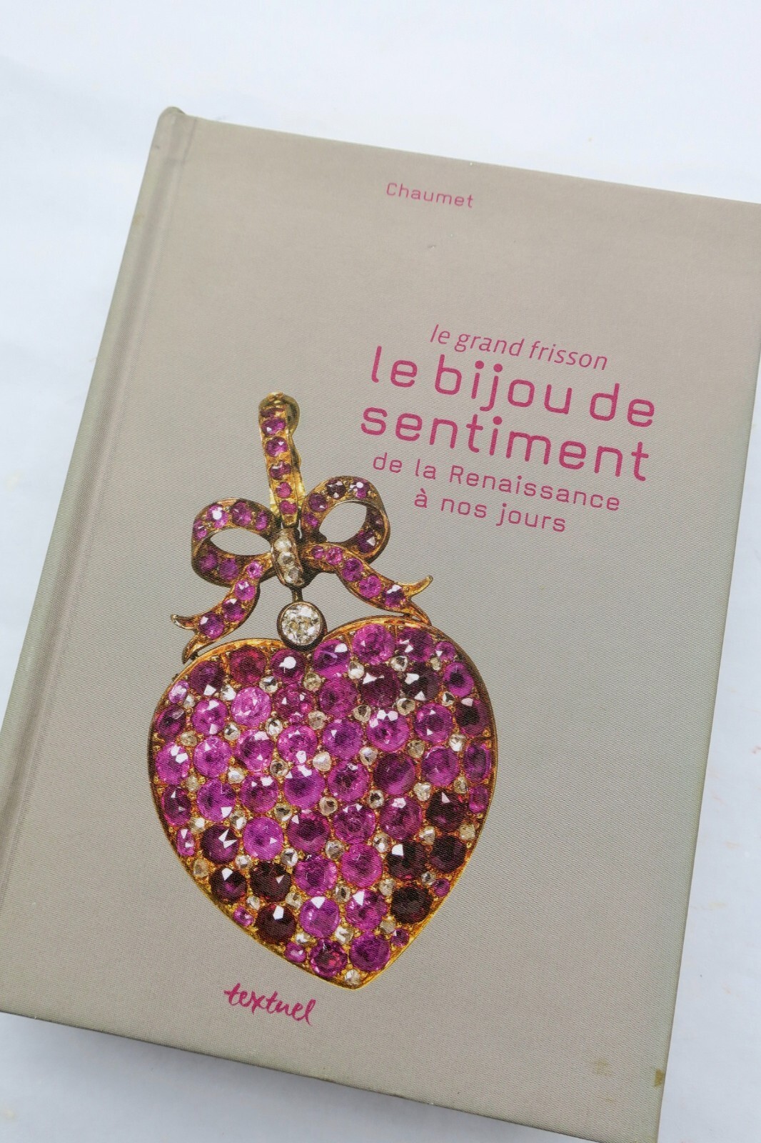 Bijou Grand Frisson - The Sentiment Jewel From The Renaissance To Today