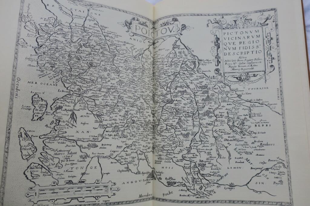 Erstes Nationalatlas Frankreichs mit 16 Karten