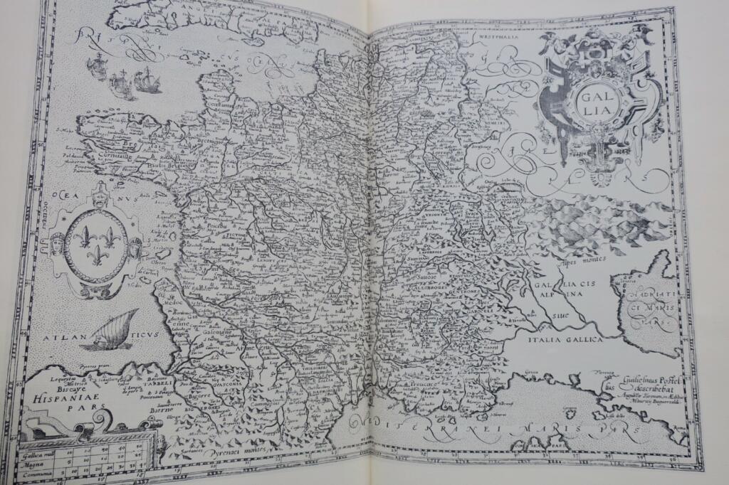 Erstes Nationalatlas Frankreichs mit 16 Karten