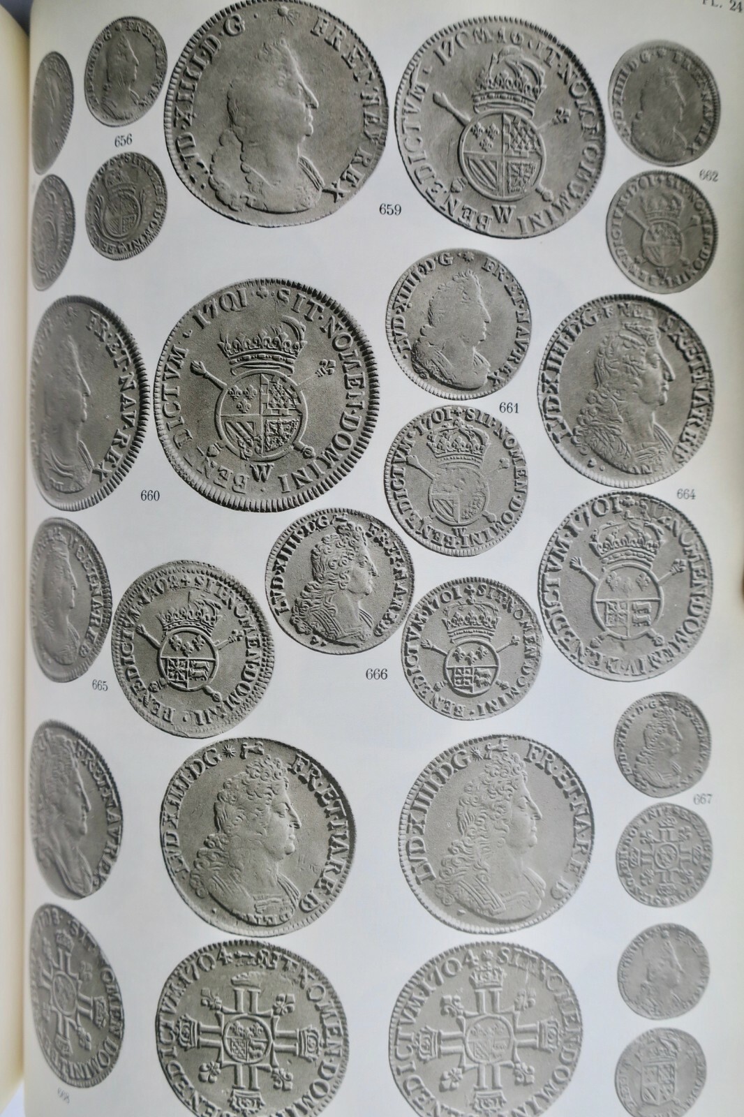 Orientalische Siegel und königliche Münzen Auktion<span class="lla-card-orig-wrap"><span class="lla-card-orig">❦ CACHETS ET CYLINDRES ORIENTAUX & de Monnaies royales 1964</span></span> - La Librairie Antique