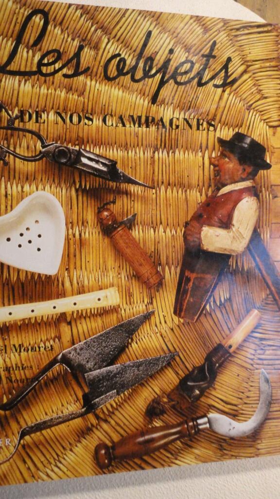 Gegenstände des ländlichen Lebens und alter Handwerke