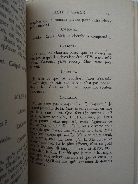 Zwei Stücke, die existenzielle Themen erforschen<span class="lla-card-orig-wrap"><span class="lla-card-orig">❦ CAMUS LE MALENTENDU CALIGULA NRF blanche</span></span> - La Librairie Antique