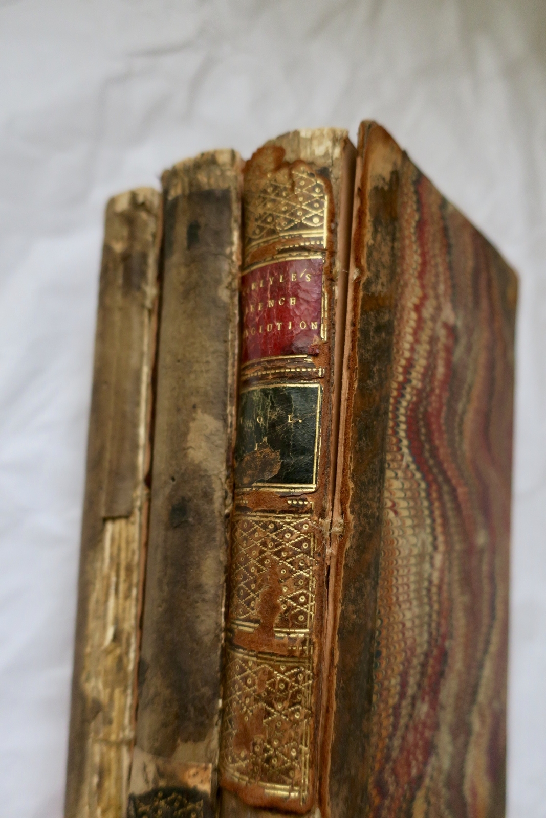 Carlyle's take on the French Revolution<span class="lla-card-orig-wrap"><span class="lla-card-orig">❦ CARLYLE French Revolution A History 1839</span></span> - La Librairie Antique