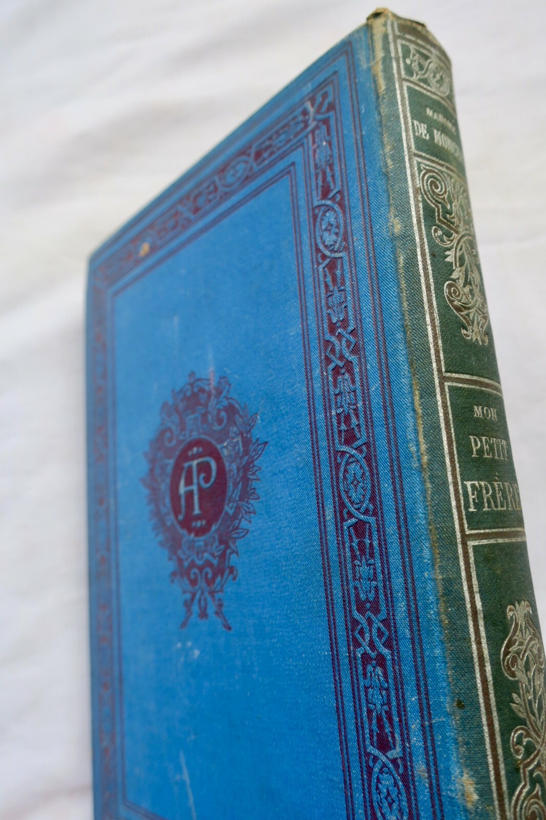 Ein bezauberndes Märchen für junge Leser<span class="lla-card-orig-wrap"><span class="lla-card-orig">❦ cartonnage DE MONCEAU Julie ( Mme ) Mon petit frère</span></span> - La Librairie Antique
