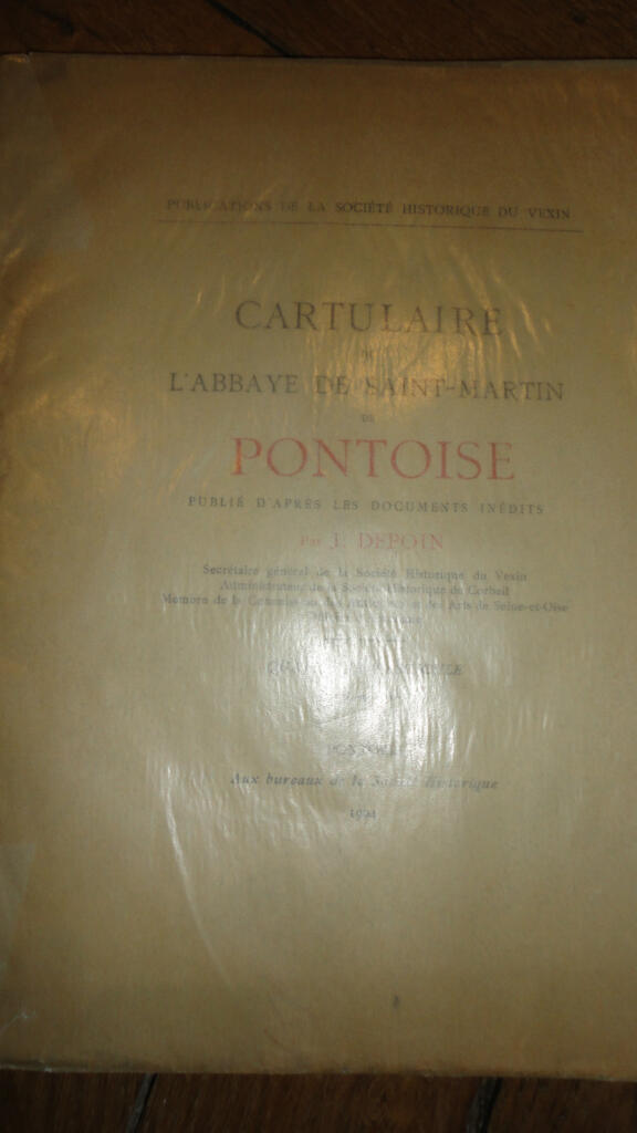Medieval abbey charter collection from Pontoise