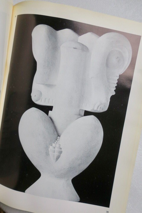 ショーヴァンの彫刻の写真<span class="lla-card-orig-wrap"><span class="lla-card-orig">❦ Chauvin sculptures. Paris, L’Enseigne du Cerceau, 1974</span></span> - La Librairie Antique