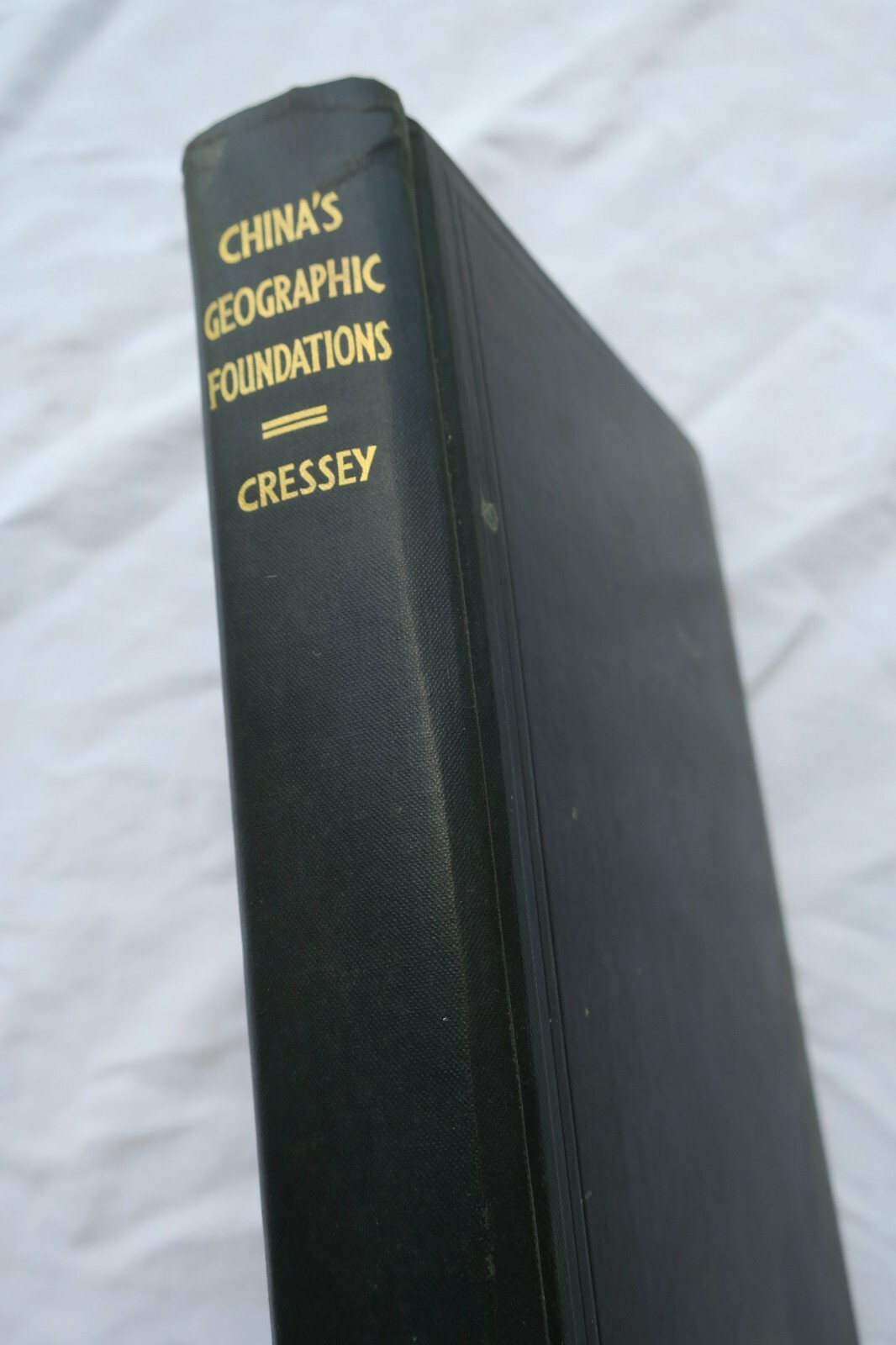 Eine Studie über Chinas Geographie<span class="lla-card-orig-wrap"><span class="lla-card-orig">❦ China’s Geographic Foundations 1934</span></span> - La Librairie Antique