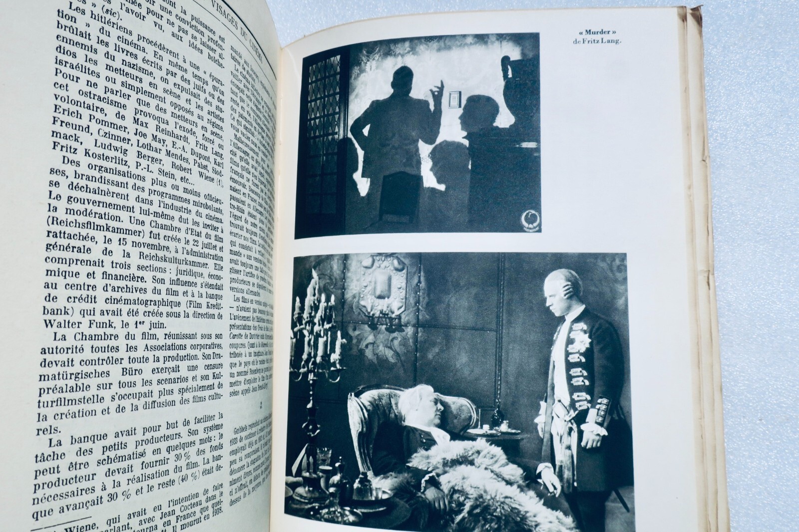 探讨电影的面孔<span class="lla-card-orig-wrap"><span class="lla-card-orig">❦ Cinéma LAPIERRE (Marcel). Les cent visages du cinéma</span></span> - La Librairie Antique