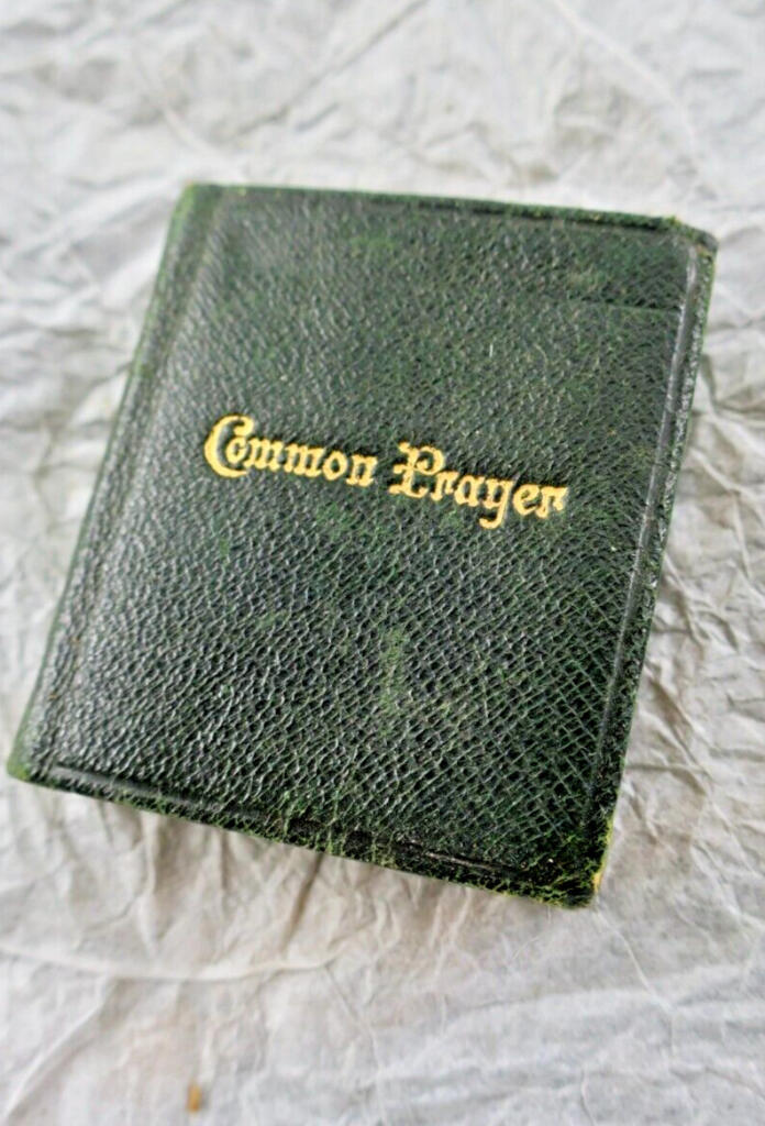 Common prayer 50 x 52 mm. MINI